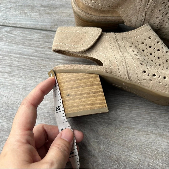 WHITE MOUNTAIN Lorna Suede Open Toe Bootie Sandal - Picture 14 of 15